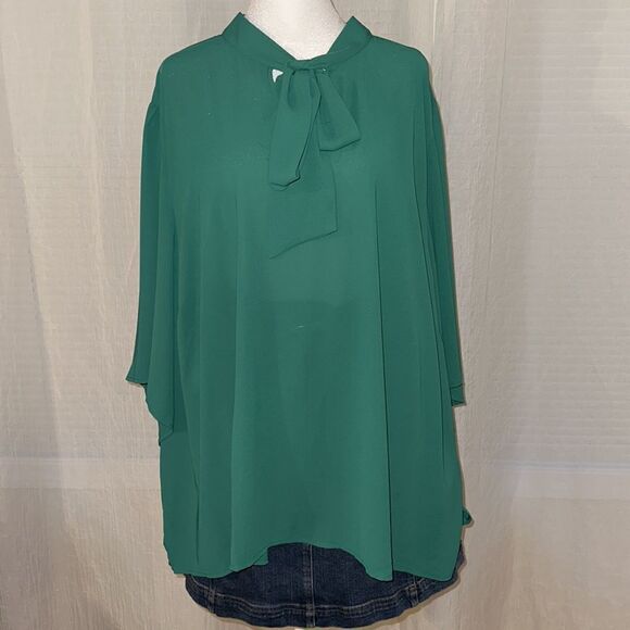ELOQUII 28 Green Lightweight Flowy Bell Quarter Sleeve Front Neck Tie Blouse - Picture 1 of 14